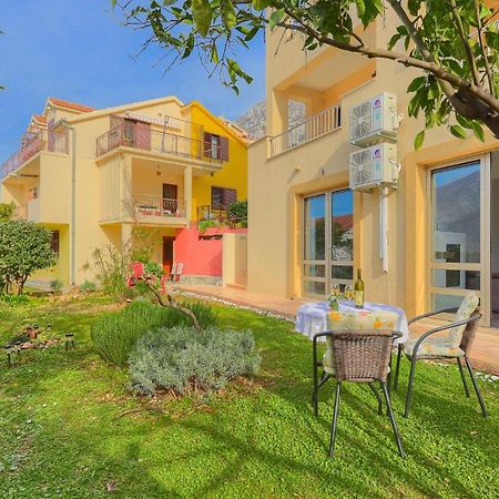 Apartment Castellino Kotor Exterior photo